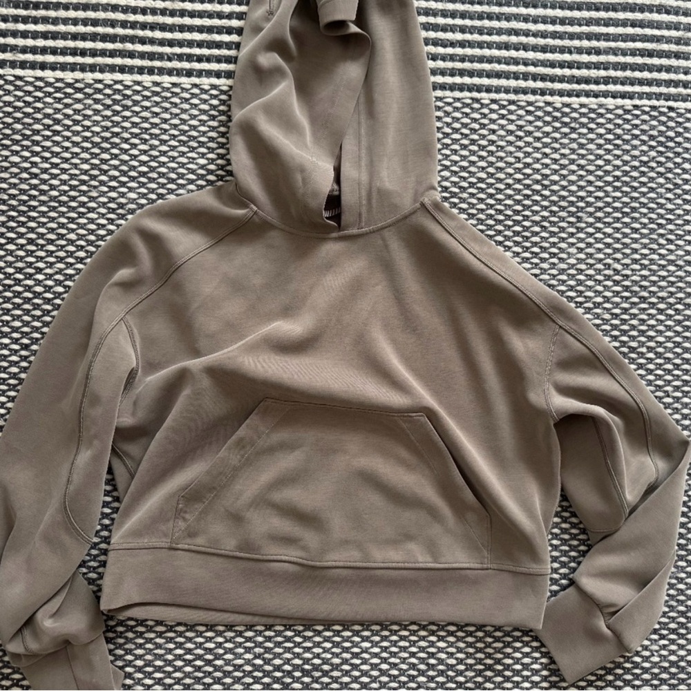 Lululemon Taupe Softstreme Hoodie - Size 6